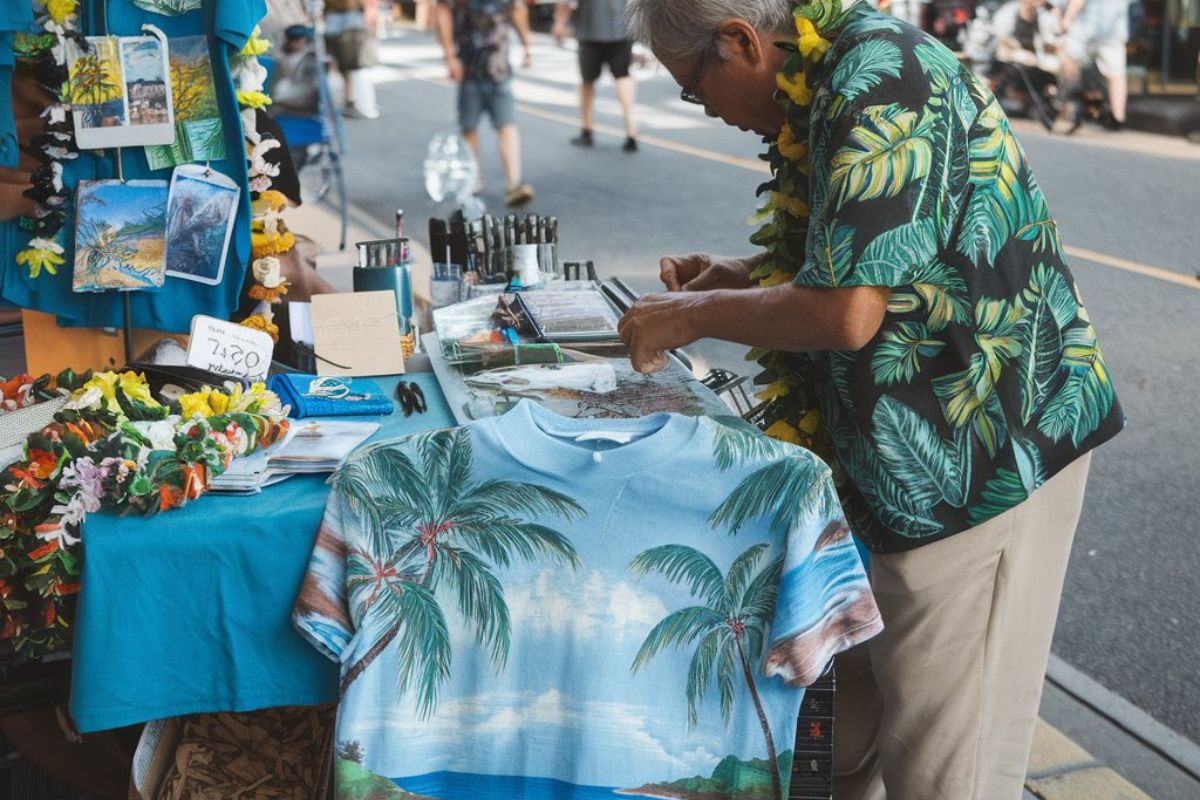 Why Choose Handmade Hawaiian Souvenirs